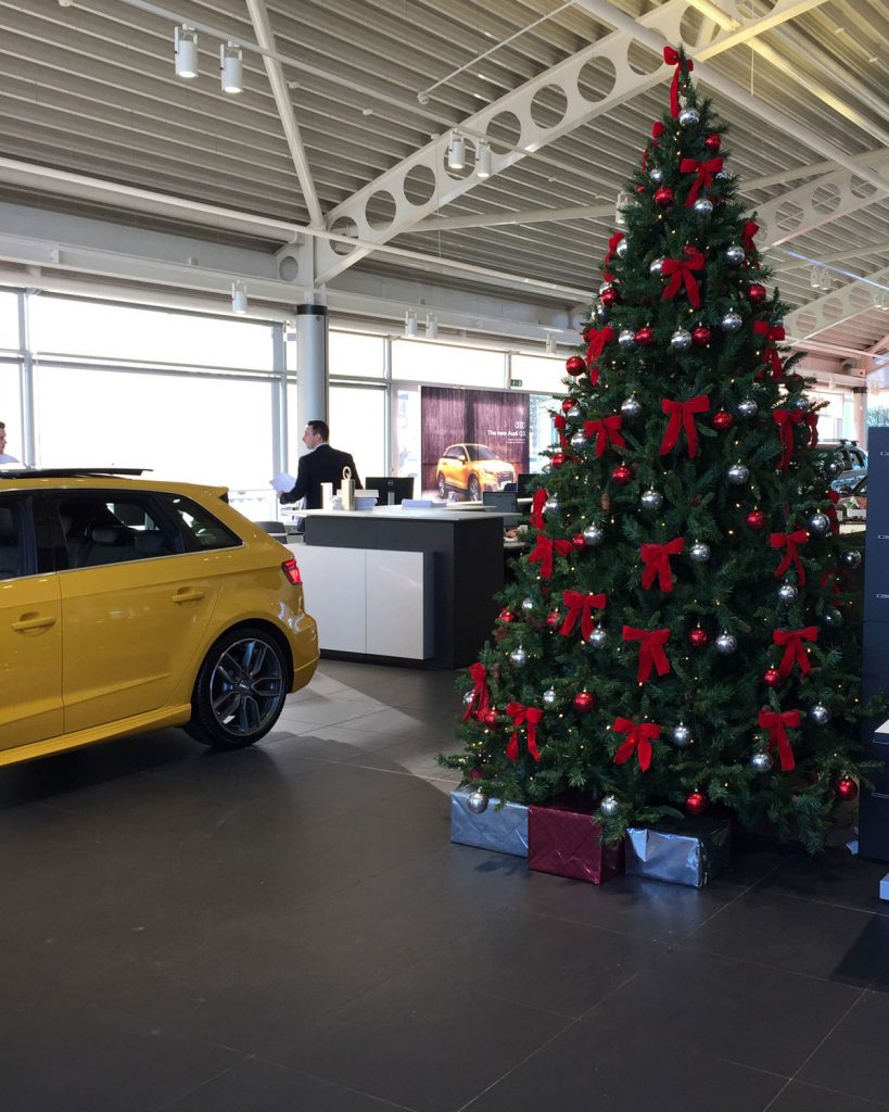 Audi Showroom christmas tree with red bows